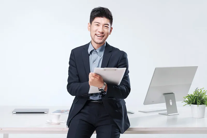 About Us 6 VCG211405393028